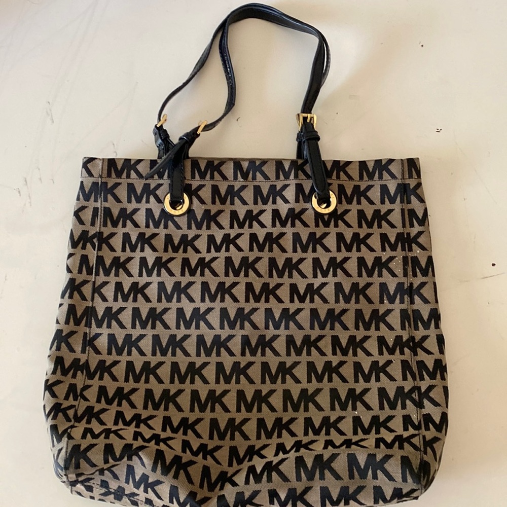 Michael Kors tote